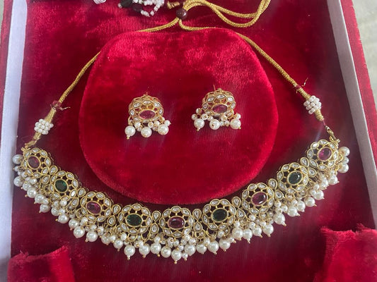 Maroon and Emerald Kundan Tikka set