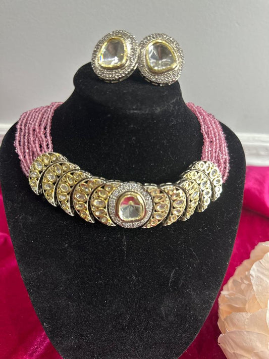 Uncut Kundan Choker Set With Studs