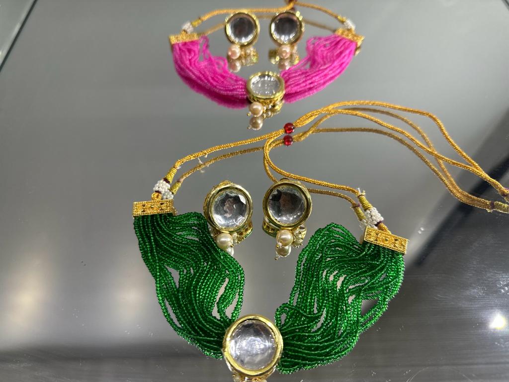 Uncut Kundan Set With Studs