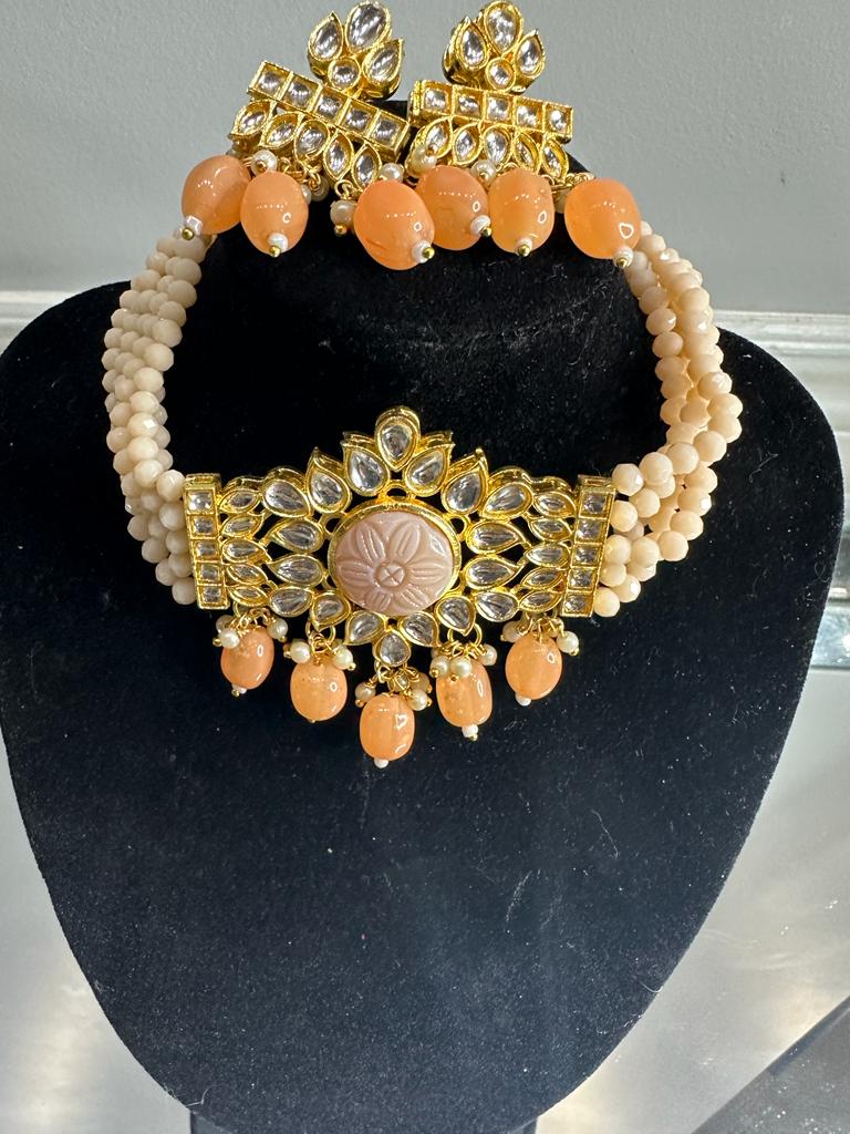 Kundan Choker Sets With Carving Stones